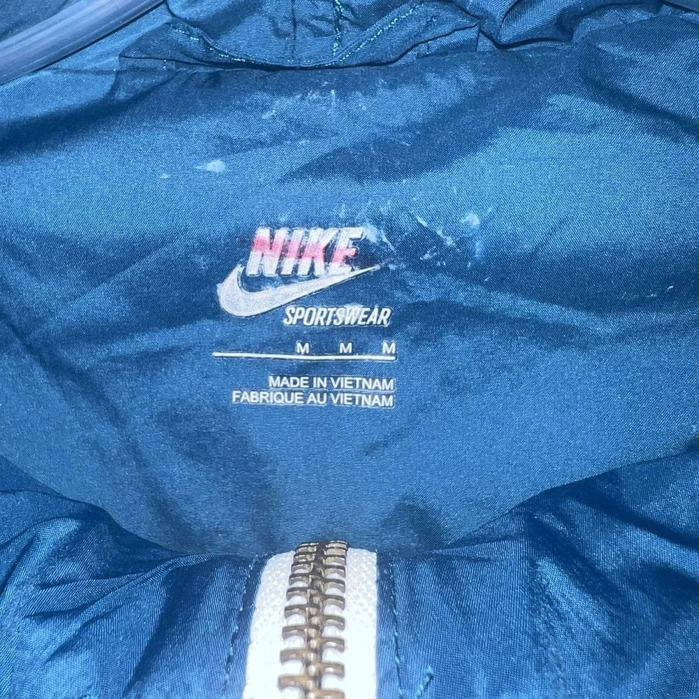 Nike Sportswear Windbreaker Women's Size M Teal‎ Geometric Hooded Rain Jacket